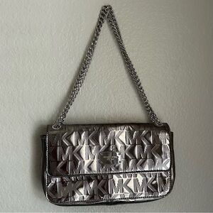 Michael Kors Chain Adjustable StrapSilver Mirror Metallic Shoulder/Crossbody Bag